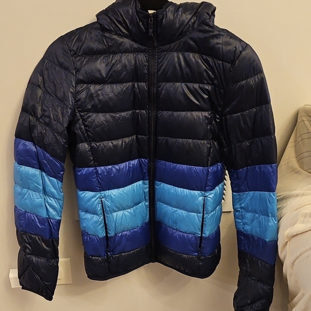 Uniqlo Womens Navy and Blue Puffer Jacket